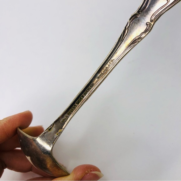 Vintage Oneida Flatware Rogers Silver Overlaid Ornate Soup Spoon 7" L x 1 3/4" W - Picture 5 of 6
